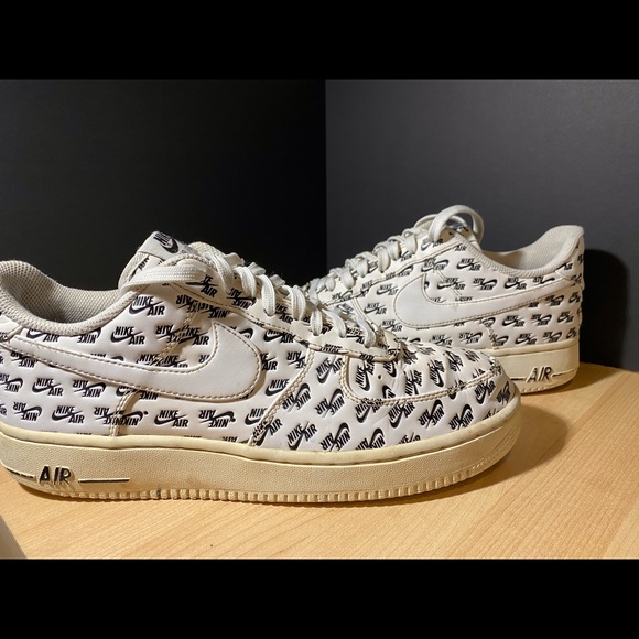 Nike Air Forces 1 Low 07 Qs All Over Logo White’s - Picture 3 of 4